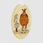 Lustige fette Cartoon-Pferdefrau arbeitet für Heu Ornament (Vorderseite)