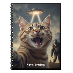 Lustige Geschenkidee: Katze macht Selfie mit UFO u Notizblock