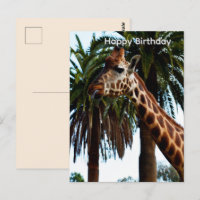 Lustige Giraffe mit Himbeergebärde auf Geburtstags