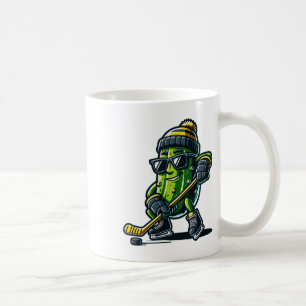 Lustige Gurke spielt Hockey Sport Humor und Winter Kaffeetasse
