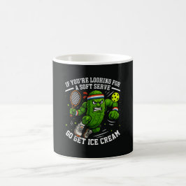 Lustige Gurke spielt Pickleball Kaffeetasse