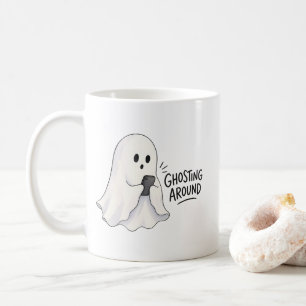 Lustige Halloween-Illustration mit Geist Kaffeetasse