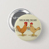Lustige Huhn-Osterei-Jagd-Cartoon-Beige Button (Vorne & Hinten)