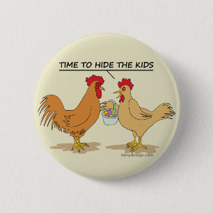 Lustige Huhn-Osterei-Jagd-Cartoon-Beige Button