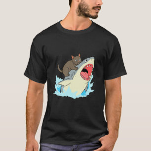 Lustige Katze beißt Hai T-Shirt
