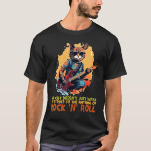 Lustige Katze fühlt die Rock'n Roll Musik mit Elek T-Shirt