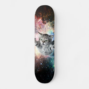 Lustige Katze im Weltraum Skateboard