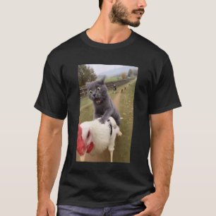 Lustige Katze reitet auf einem Huhn Meme T-Shirt