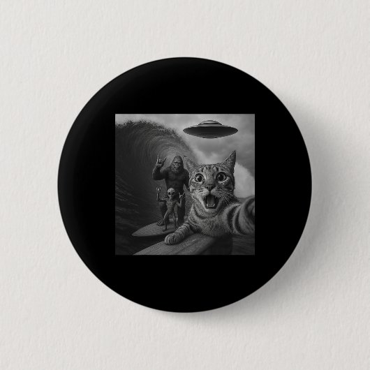 Lustige Katze surft Selfie mit UFO-Riesenwelle Auß Button (Vorderseite)