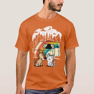 Lustige Katze und Hund campen mit Freunden Caravan T-Shirt