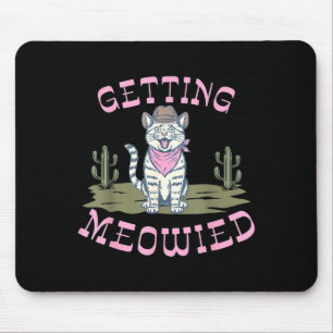 Lustige Katzen-Junggesellinnenparty bekommt eine v Mousepad