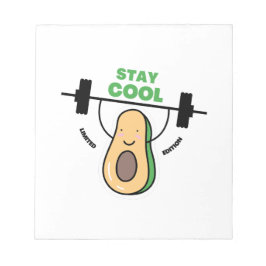 lustige Kinder, die cool für die Schule bleibe wer Notizblock