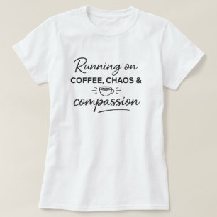 Lustige Krankenpfleger-Nachtschicht-Koffein T-Shirt