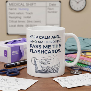 Lustige Krankenpflegestudent Studien-Flashcards Kaffeetasse