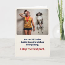 Lustige Küchenboden-Marathon-Karte vom Hund