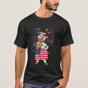 Lustige Kuh trinkt Bier USA Amerikanische Flagge 4 T-Shirt
