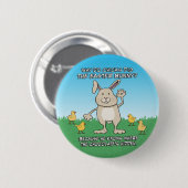 Lustige Küken graben den Osterhasen Button (Vorne & Hinten)
