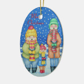lustige Liedsänger im Schneeweihnachten entwerfen Keramik Ornament (Links)