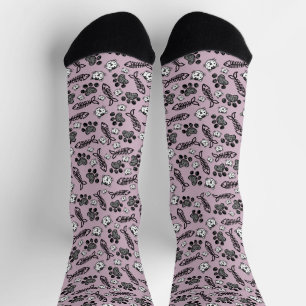 Lustige lila schwarze und weiße Katzen Zeichnung Socken