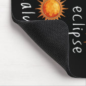 Lustige Mond-Sonnenfinsternis-Apokalypse Mousepad (Ecke)