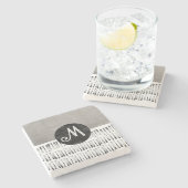 lustige Monogramm gemustert grau-weiß künstlerisch Steinuntersetzer (Seitenansicht)