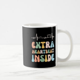 Lustige neue Mutter Extra Herzschlag in der Schwan Kaffeetasse
