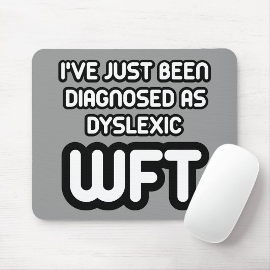 Lustige Person mit Lesestörung Mousepad (Mit Mouse)