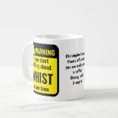 Lustige personalisierte Whist-Warnung Kaffeetasse (Vorderseite Links)