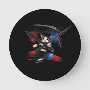 Lustige Polizei Katze fährt Auto Vintage Katze Mem Runde Wanduhr