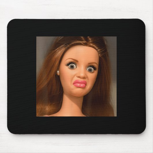 Lustige Puppen-Gesicht-Meme Ekelhaft Mousepad (Vorne)