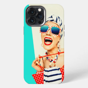 Lustige Retro-Frau mit rotem Lippenstift und Sonne iPhone 13 Pro Max Hülle