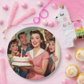 Lustige Retro-Freunde feiern einen Geburtstag Pappteller (Party)