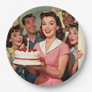 Lustige Retro-Freunde feiern einen Geburtstag Pappteller