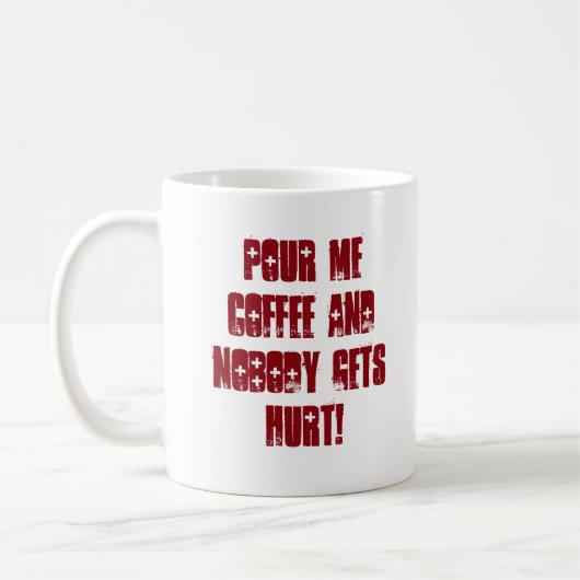 Lustige rote und schwarze Typografie-Mitteilung Kaffeetasse (Links)