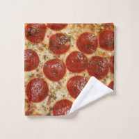 Lustige schmierige Pepperoni-Pizza