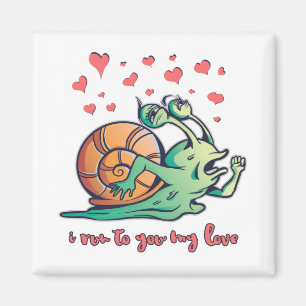 Lustige Schnecke zum Valentinstag läuft Magnet
