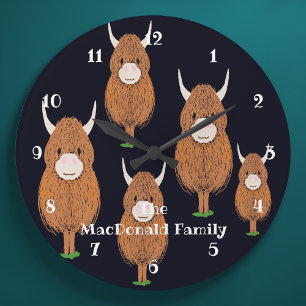 Lustige schottische Highland-Kuh personalisiert Große Wanduhr
