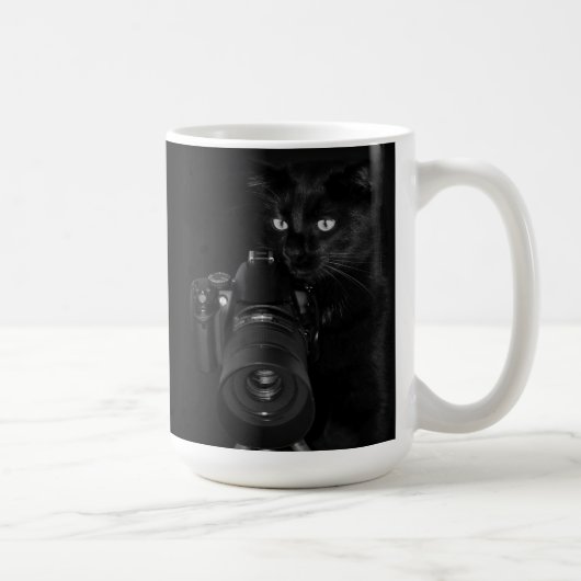 Lustige schwarze Katze mit der Kamera Kaffeetasse (Rechts)