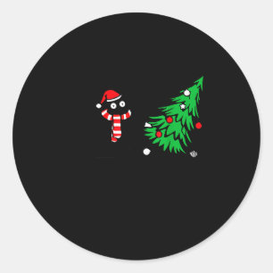Lustige schwarze Katze stößt Weihnachtsbaum um Kat Runder Aufkleber
