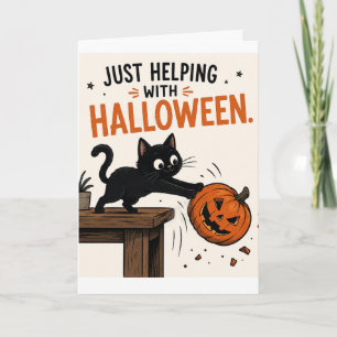 Lustige schwarze Katze wirft Kürbis Halloween um Karte