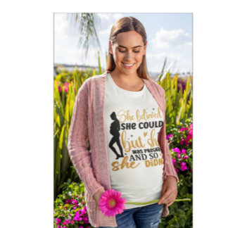 Lustige Sie glaubte an Mutterschaft Schwangerschaf Tri-Blend Shirt