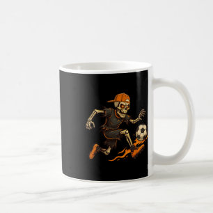 Lustige Skelett Fußball spielende Halloween-Shirts Kaffeetasse