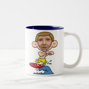 Lustige Surfer-Foto-Gesichts-Schablone Zweifarbige Tasse