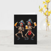 Lustige tanzende Skelette beim Biertrinken an Hall Karte (Gelbe Blume)