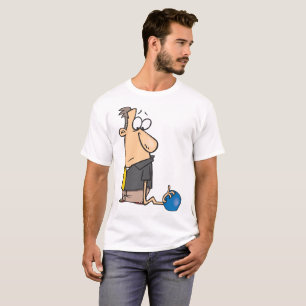 Lustige traurige Bowlingfigur mit Bowlingkugel T-Shirt