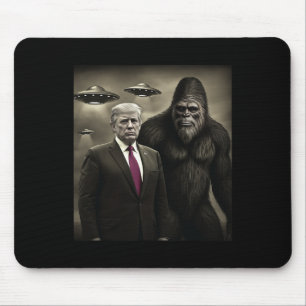 Lustige Trump Bigfoot UFO Außerirdische Begegnung Mousepad