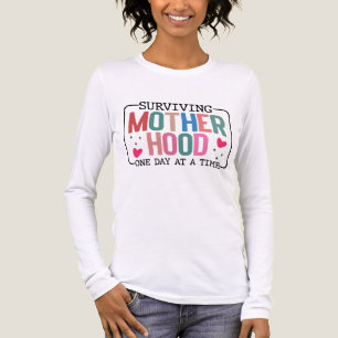 Lustige überlebende Mutterschaft Wortkunst Tri-Blend Shirt