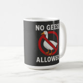 Lustige 'Verbrechen begehende Gans' Tasse - Chaoti (VorderseiteRechts)