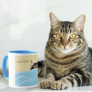 Lustige verspielt-gelbe Tabby-Katze Morgens Humor Tasse