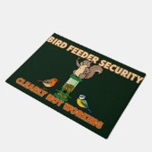 Lustige Vogelfutterhaus-Sicherheit-Squirrel-Türmat Fußmatte (Schrägansicht)